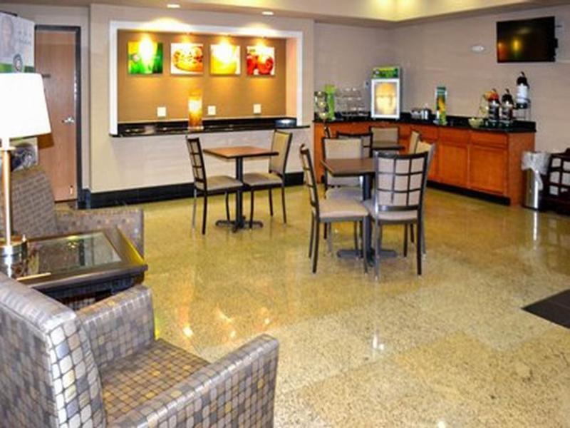 亚姆科套房酒店 基林 外观 照片